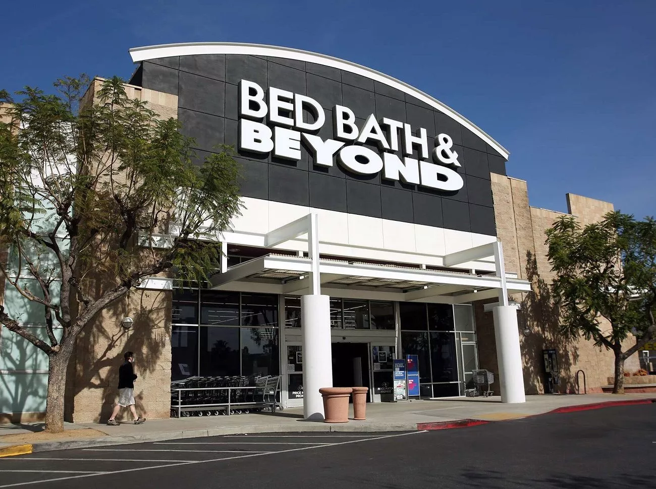 Bed Bath & Beyond Layoffs Full Staff & Files Chapter 11 Bankruptcy