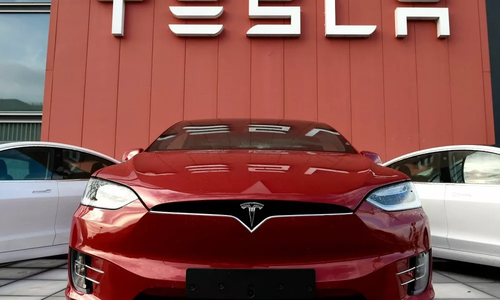 Elon Musk Announces New Shanghai Battery Factory in 2023