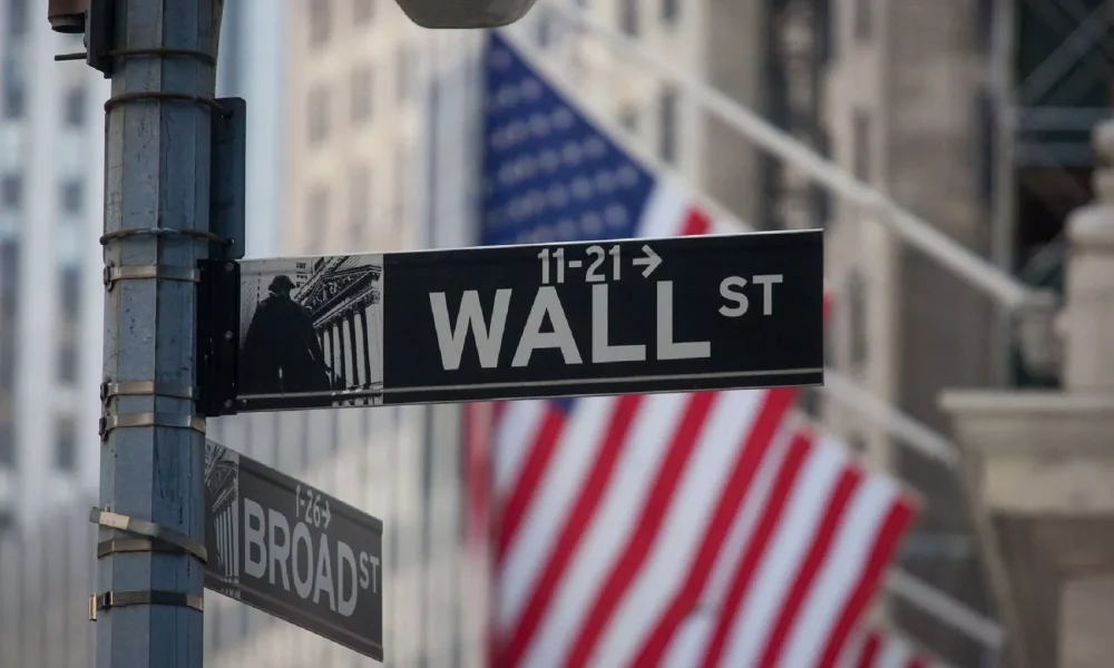 How Inflation Data & Earnings Reports Impact Wall Street: A Mixed Ending